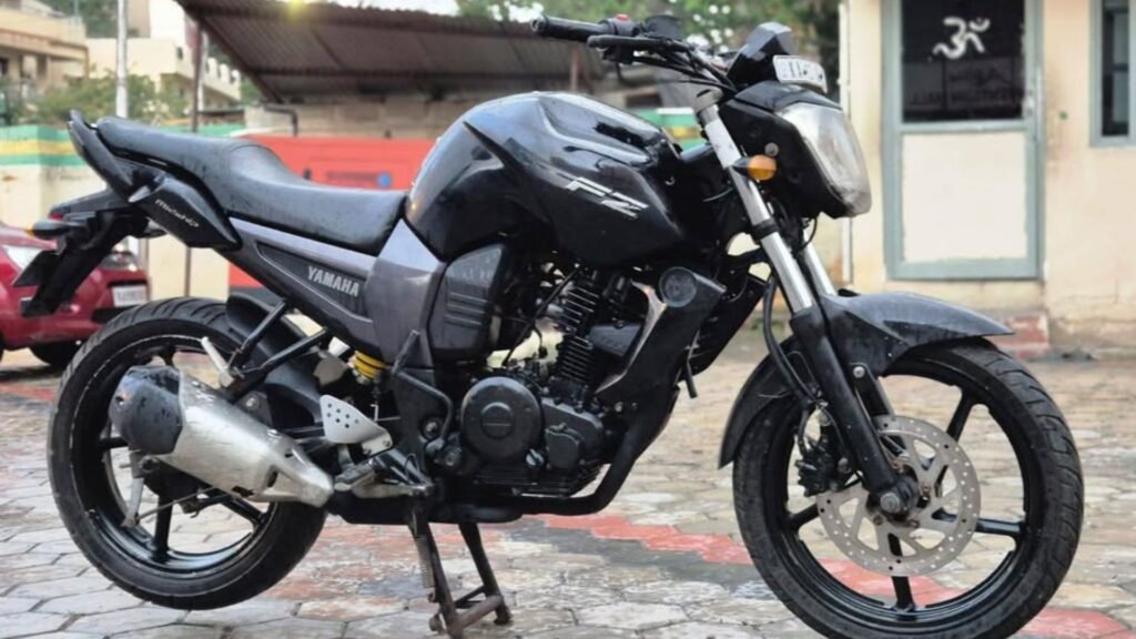 Best Used Super Bikes in Bangalore – Yamaha FZS (2012 Model) 101 Best Used Super Bikes in Bangalore – Yamaha FZS (2012 Model)