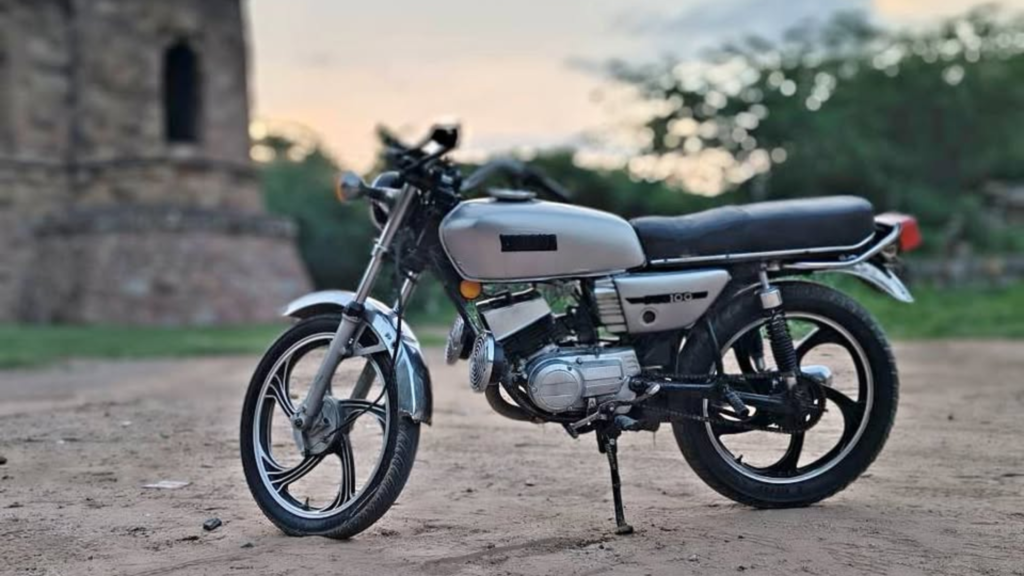Best Used Bikes RX 100 Bike for Sale in Delhi