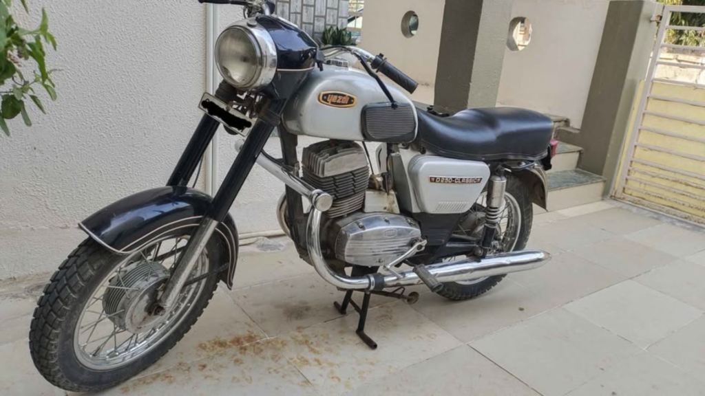 Old Yezdi Bike for Sale in Visnagar – Yezdi Classic 250